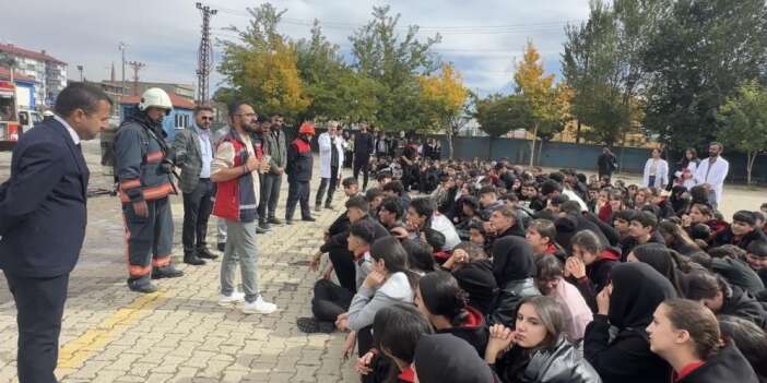 Hakkari’de gerçeği aratmayan yangın tatbikatı