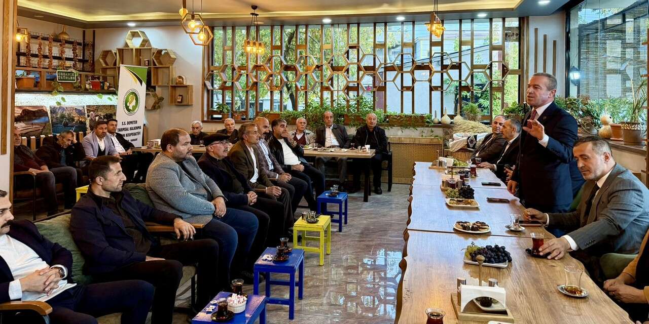 Başkan Kaya, Yüksekova’da Muhtarlarla bir araya geldi