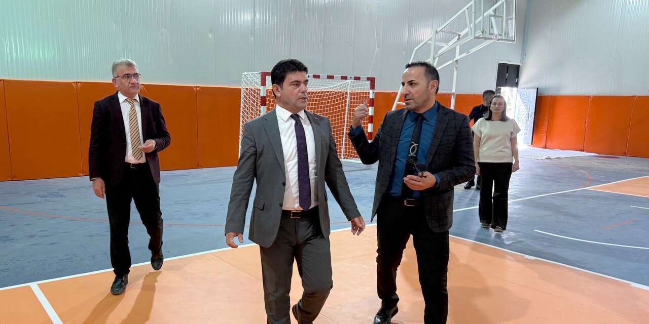 Hakkari’de Cumhuriyet İlk/Ortaokuluna yeni spor salonu