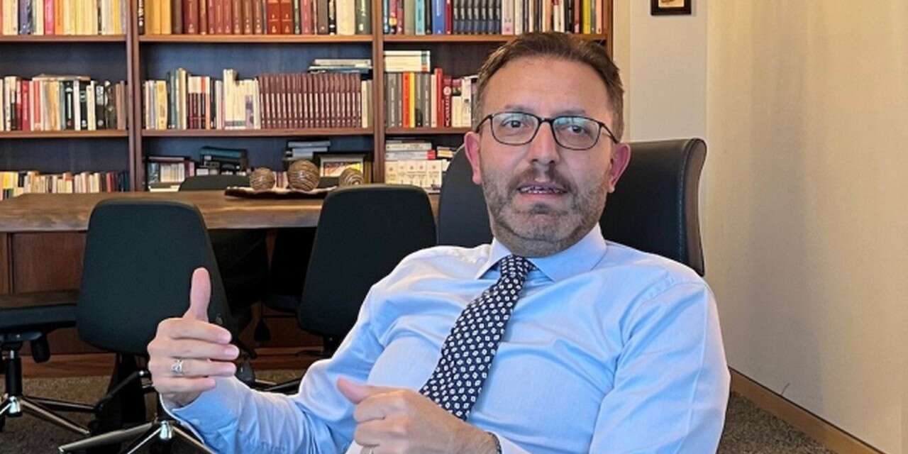 Eski AK Parti Milletvekili Ertan Aydın gözaltına alındı