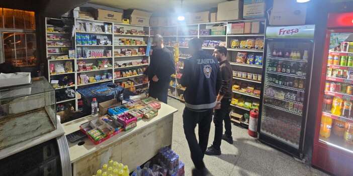 Hakkari’de Zabıta ekiplerinden gece denetimi
