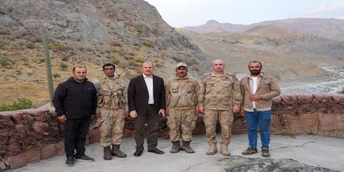 Vali Taşyapan’dan heyelan bölgesindeki koruculara ziyaret