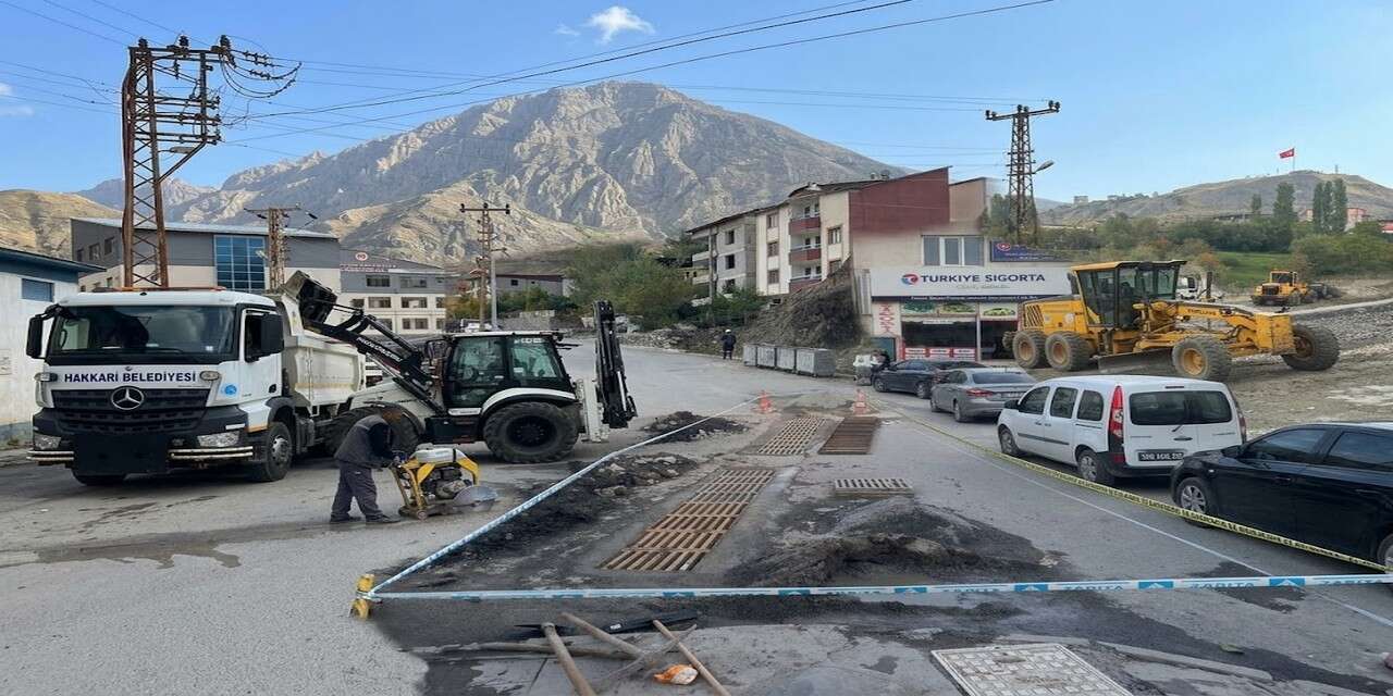 Hakkari belediyesinde hizmet atağı devam ediyor