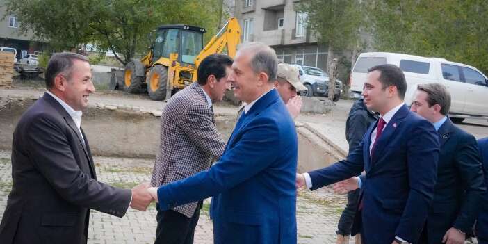 Vali Taşyapan’dan Büyükçiftlik’te belediye ziyareti