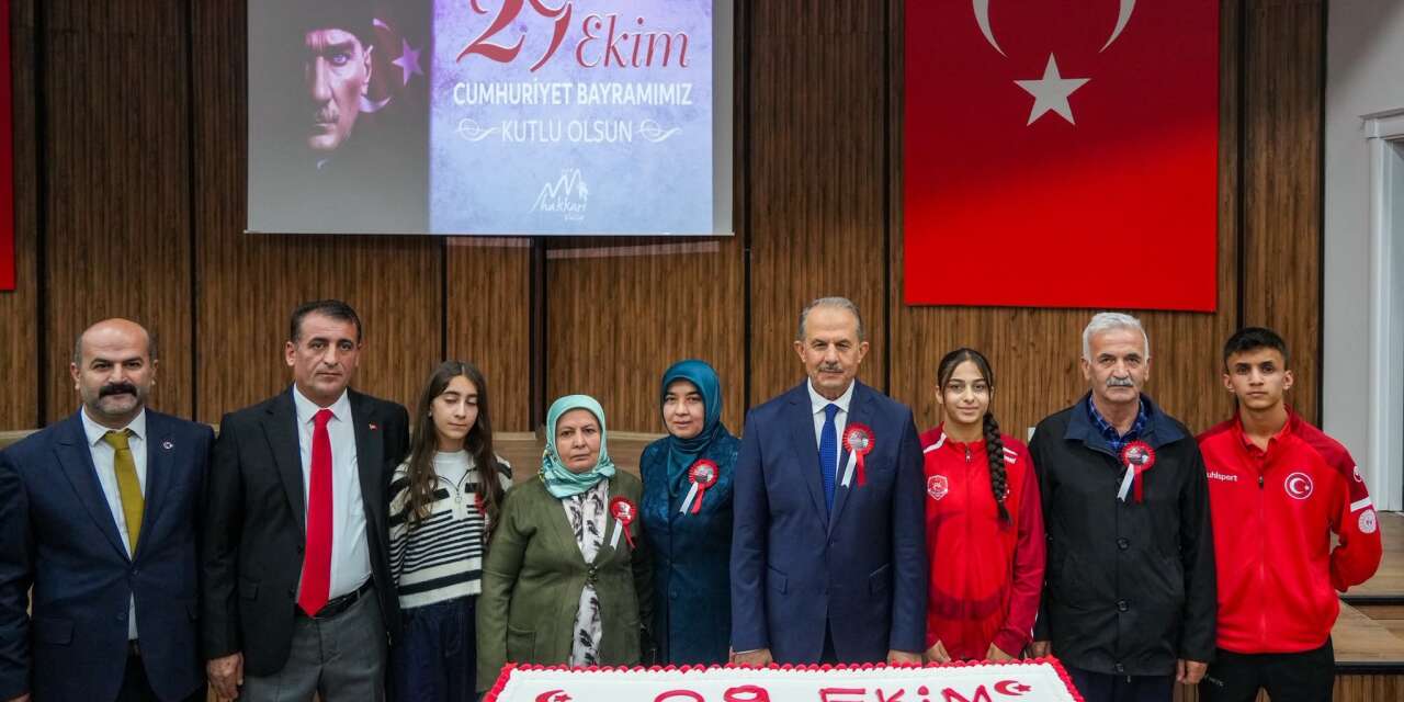 Hakkâri’de 29 Ekim Cumhuriyet Bayramı Resepsiyonu düzenlendi