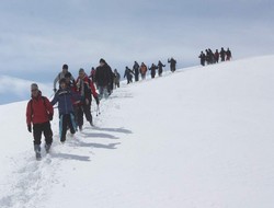 Hakkari'de kış doğa yürüyüşü başladı