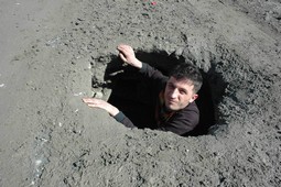 SANAYİ YOLUNDAKİ ÇUKUR KAPATILDI