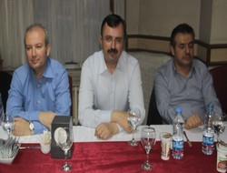 Polisler moral gecesinde coştu