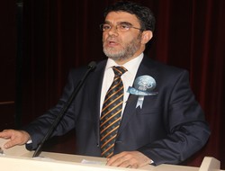 Peygamber sevgisi salona sığmadı