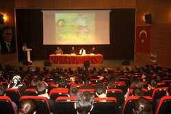 HAKKARİ DE NEVRUZ  KONULU PANEL