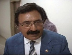 BDP'li belediye kendi vekilini icraya verdi