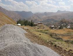 Mahalle yolları asfaltlanıyor