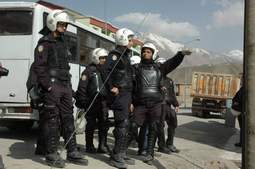 HAKKARİ`DE 4 NİSAN GERGİNLİĞİ SÜRÜYOR