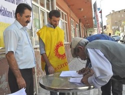 Hakkari'de imza kampanyası başlatıldı