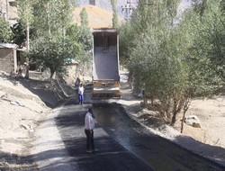 Bağlar'da asfalt çalışması
