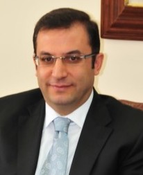 VALİ TÜRKER 10 YARALI VAR DEDİ