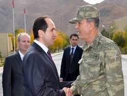 Orgeneral Akar Hakkari'de