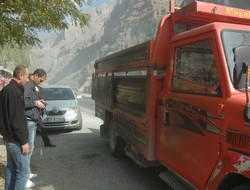2 bin bağ ot 30 ton saman yandı