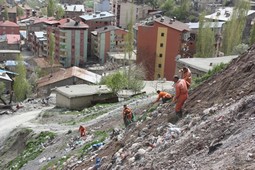 BELEDİYE BAHAR TEMİZLİĞİ BAŞLATTI