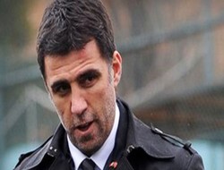 AKP-Cemaat krizi: Hakan Şükür istifa etti