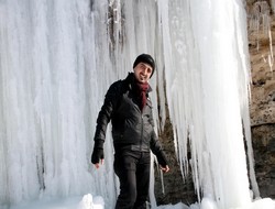 Hakkari'de dağlar,taşlar vadiler dondu