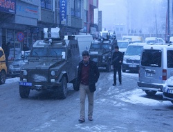 Hakkari'de kar yağışı ve sis etkili oldu,,,