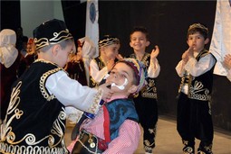 ÖĞRENCİLERİNDEN YIL SONU PROGRAMI