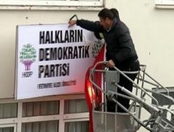 HDP Fetihye ilçe binasına çirkin saldırı