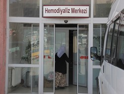 Diyaliz hastaları doktor bekliyor