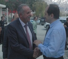 Halaylı barış yemeği