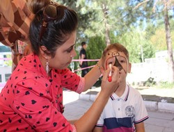Miniklerin yıl sonu şenliği