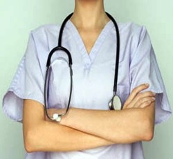 HEMŞİRE DOKTORU DARP ETTİ İDDİASI