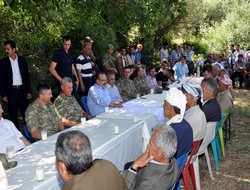 Vali Canbolat bahar şenliklerine katıldı,,,