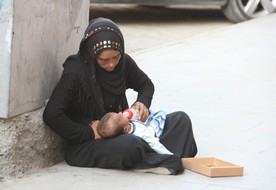Dilenciler Hakkari'yi mesken tuttu