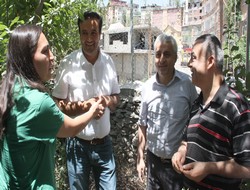 Kadın başkan arsa sahiplerini ikna etti