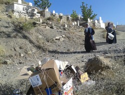 Mezarlıkları bu halde bıraktılar