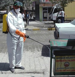 MAHALLERDE İLAÇLAMA ÇALIŞMASI...