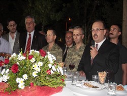 Hakkari'de coşkulu 30 Ağustos resepsiyonu