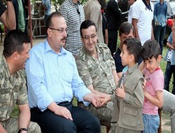 Vali Canbolat düğün törenlerine katıldı