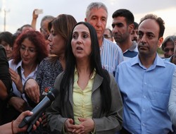 Yüksekdağ'dan topluma çağrı: Barış için bir araya gelelim
