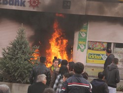 Tahrip edilen banka şubesi onarıldı
