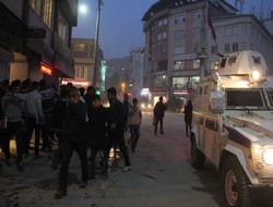 Hakkari'de gözaltı gerginliği