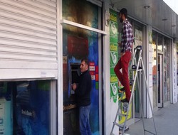 Tahrip edilen banka ATM'si onarıldı