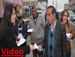 Kadınlar 25 kasım için bildiri dağıttı