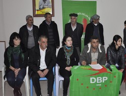 Şırnak'ta IŞİD bayraklı kişiler yol kesiyor