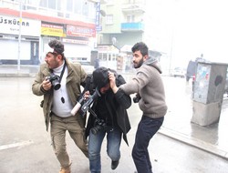 Hakkari'de Özdel protestosu 1 yaralı,,,