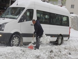 Hakkari'de kar güzelliği