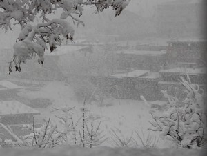 Hakkari'de karla mücadele çalışması