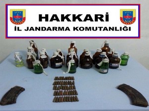 Jandarma molotof ve mühimmat ele geçirdi