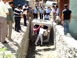 YENİ YOLA KAVUŞTULAR